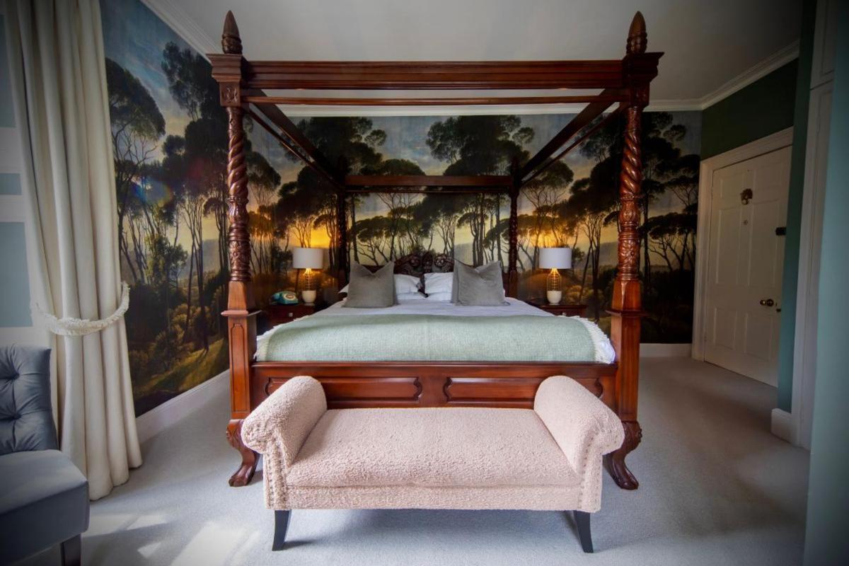 Burleigh Court Hotel Stroud  Ngoại thất bức ảnh